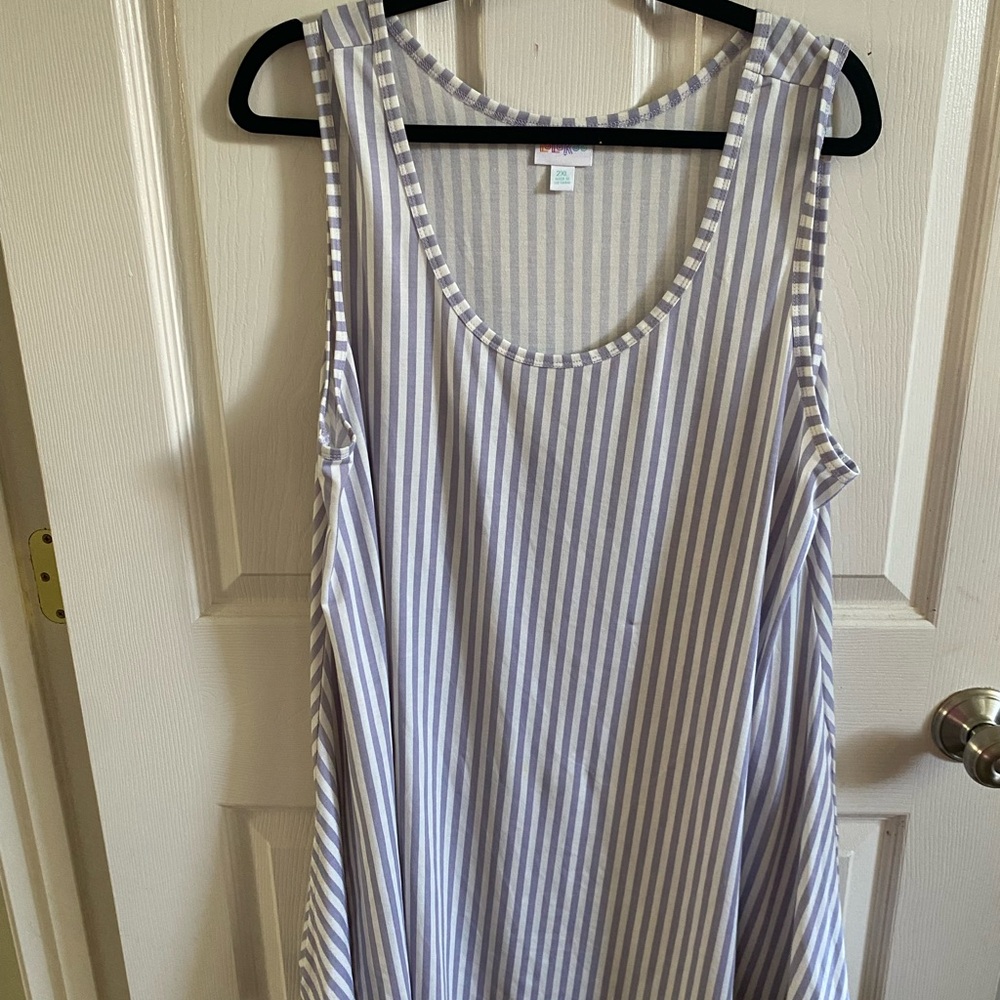 LuLaRoe 2XL Purple and White Stripe Sleeveless Oversized Shirt